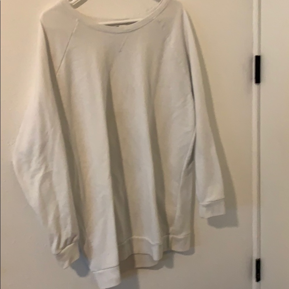 Sweatshirt